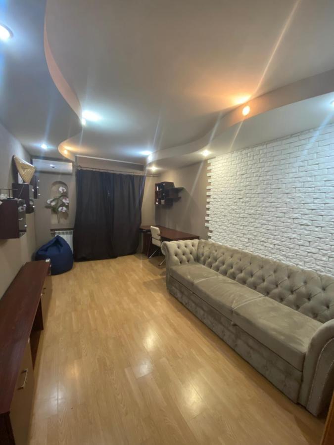 Adventure Apartment Kyiv Exterior photo
