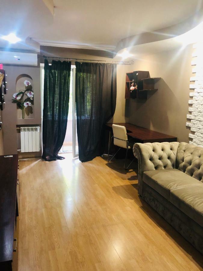 Adventure Apartment Kyiv Exterior photo